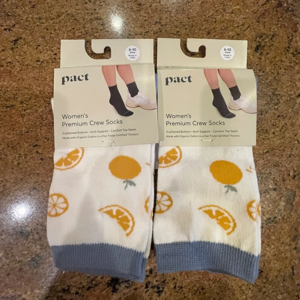 NEW! Pact Citrus Squeeze  Premium Crew Socks Two Pair NWT!